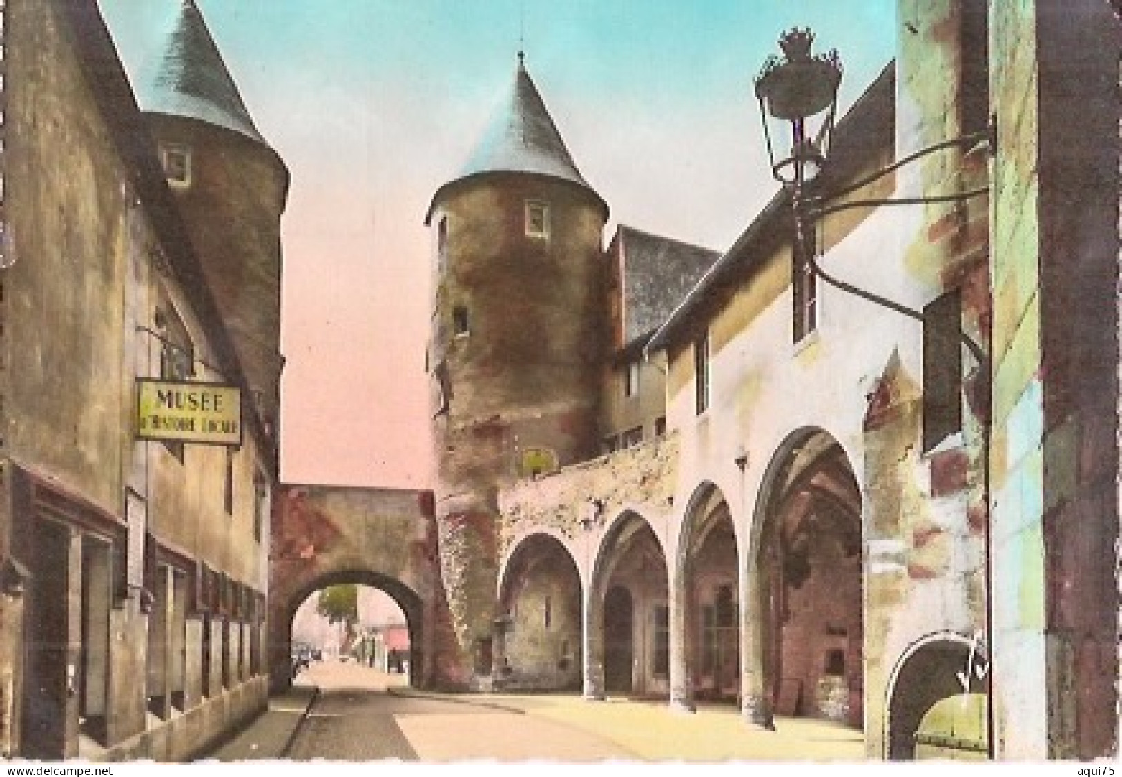 METZ     Porte Des Allemands Et Cloître Du XVIe Siècle - Metz