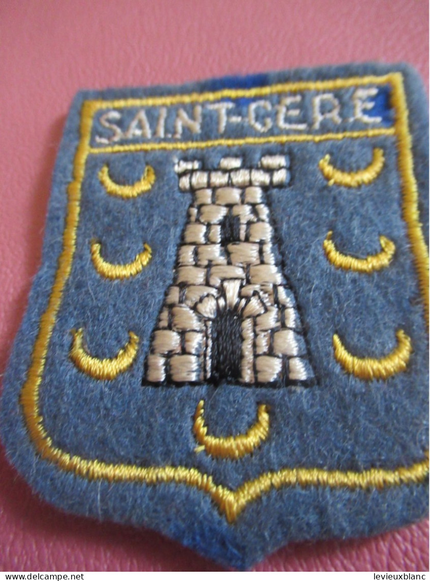 Ecusson Tissu Ancien /Saint Céré  / LOT   / Vers 1960-1980                    ET689 - Patches