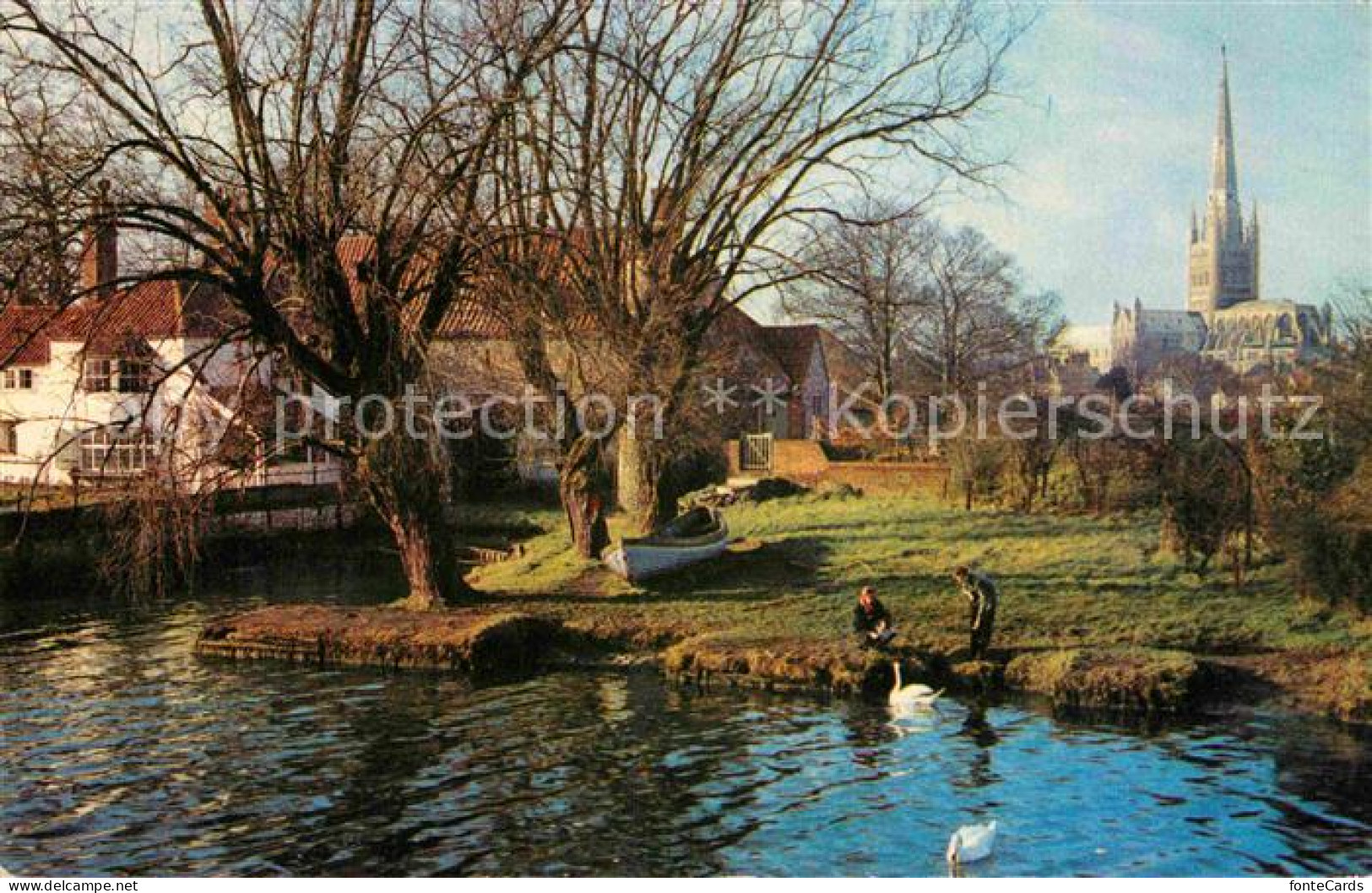 72832035 Norwich UK Pulls Ferry And The Cathedral  - Andere & Zonder Classificatie