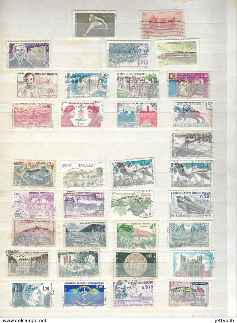 FRANCE Collection Of 800+ Stamps1930s - C2000in 32 Sided Stockbook Some Duplication, Mainly Used - Collections