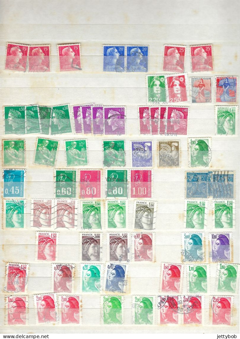 FRANCE Collection of 800+ stamps1930s - c2000in 32 sided stockbook Some duplication, mainly Used
