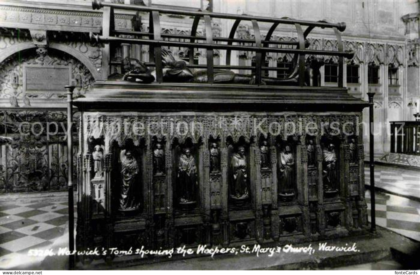 72811454 Warwick Warwick Warwicks Tomb Showing The Weepers St Marys Church  - Andere & Zonder Classificatie