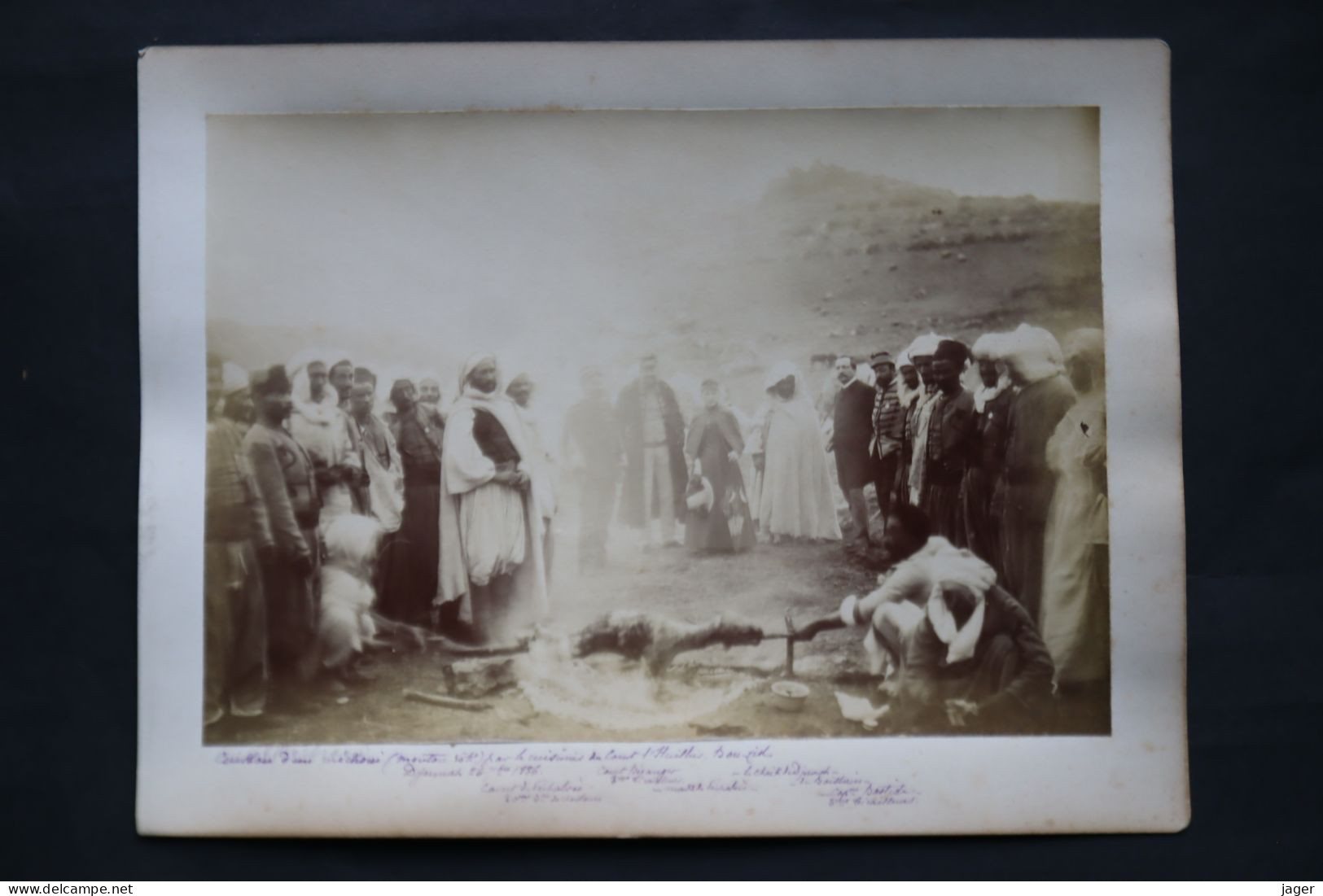 1886 Photo De Groupe Méchoui Officiers Français Avec Tirailleurs Algeriens Tirage Albuminé - Guerre, Militaire