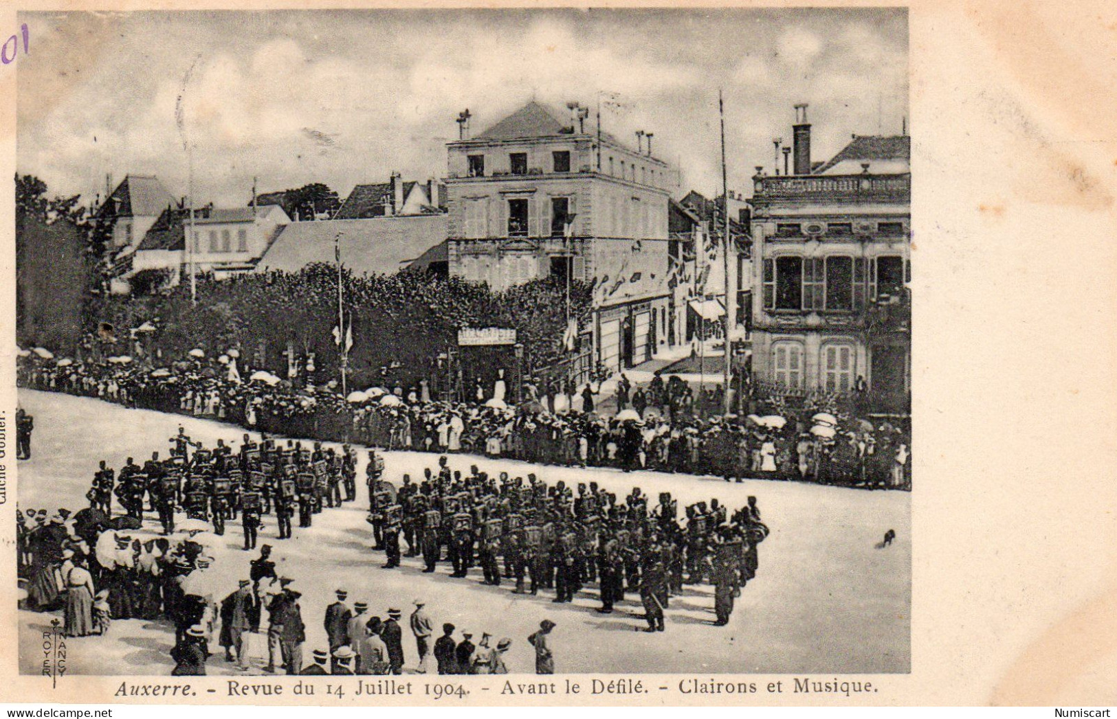 Auxerre Très Animée Revue Du 14 Juillet 1904 Défilé Clairons Musique Militaria - Auxerre