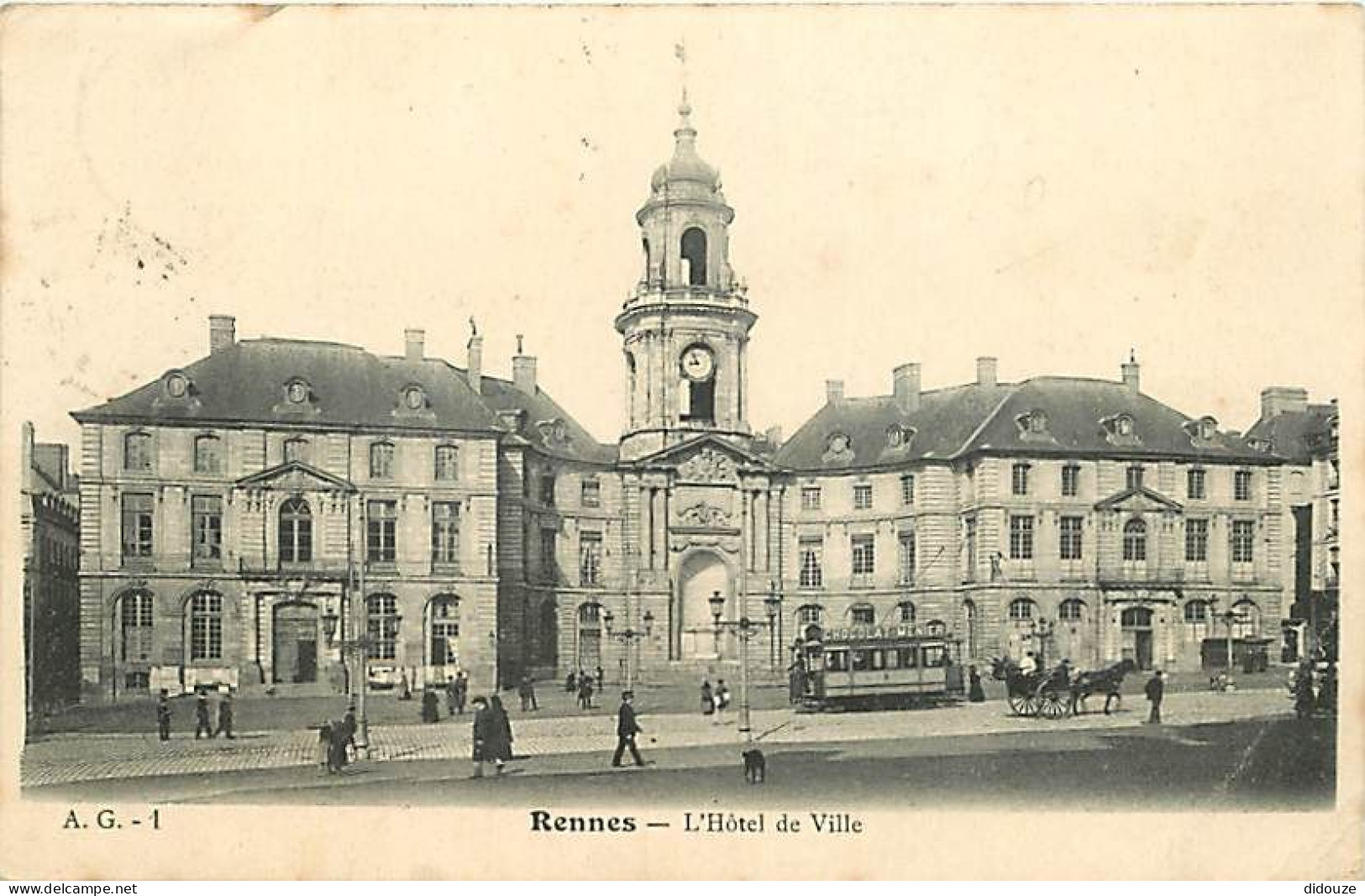 35 - Rennes - L'Hotel De Ville - Animée - Tramway - Etat Léger Pli Visible - CPA - Voir Scans Recto-Verso - Rennes