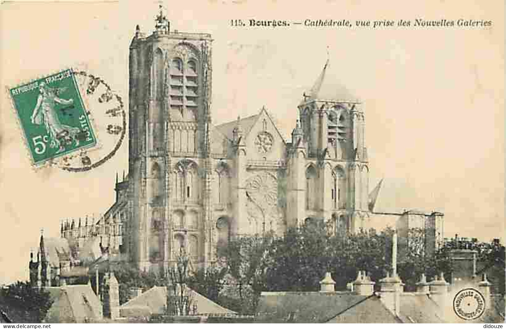 18 - Bourges - La Cathédrale - Vue Prise Des Nouvelles Galeries - Oblitération Ronde De 1911 - CPA - Voir Scans Recto-Ve - Bourges