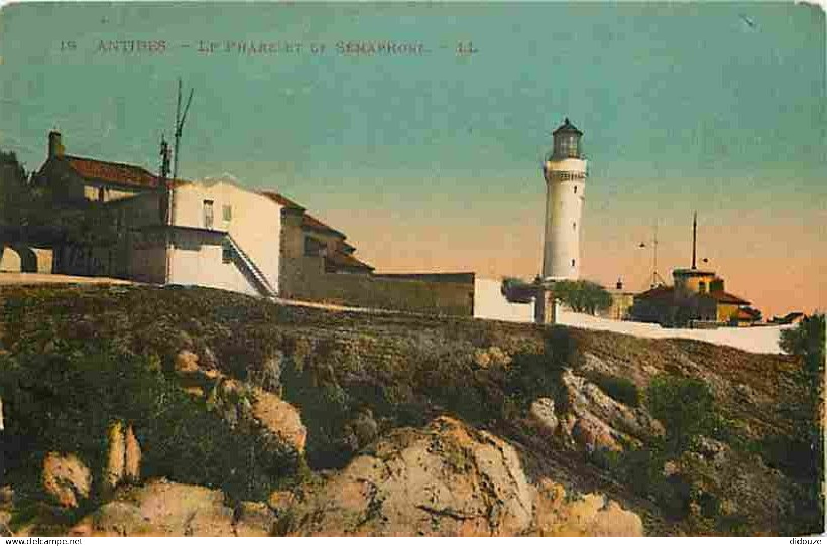 06 - Antibes - Le Phare Et Le Sémaphore - CPA - Voir Scans Recto-Verso - Other & Unclassified