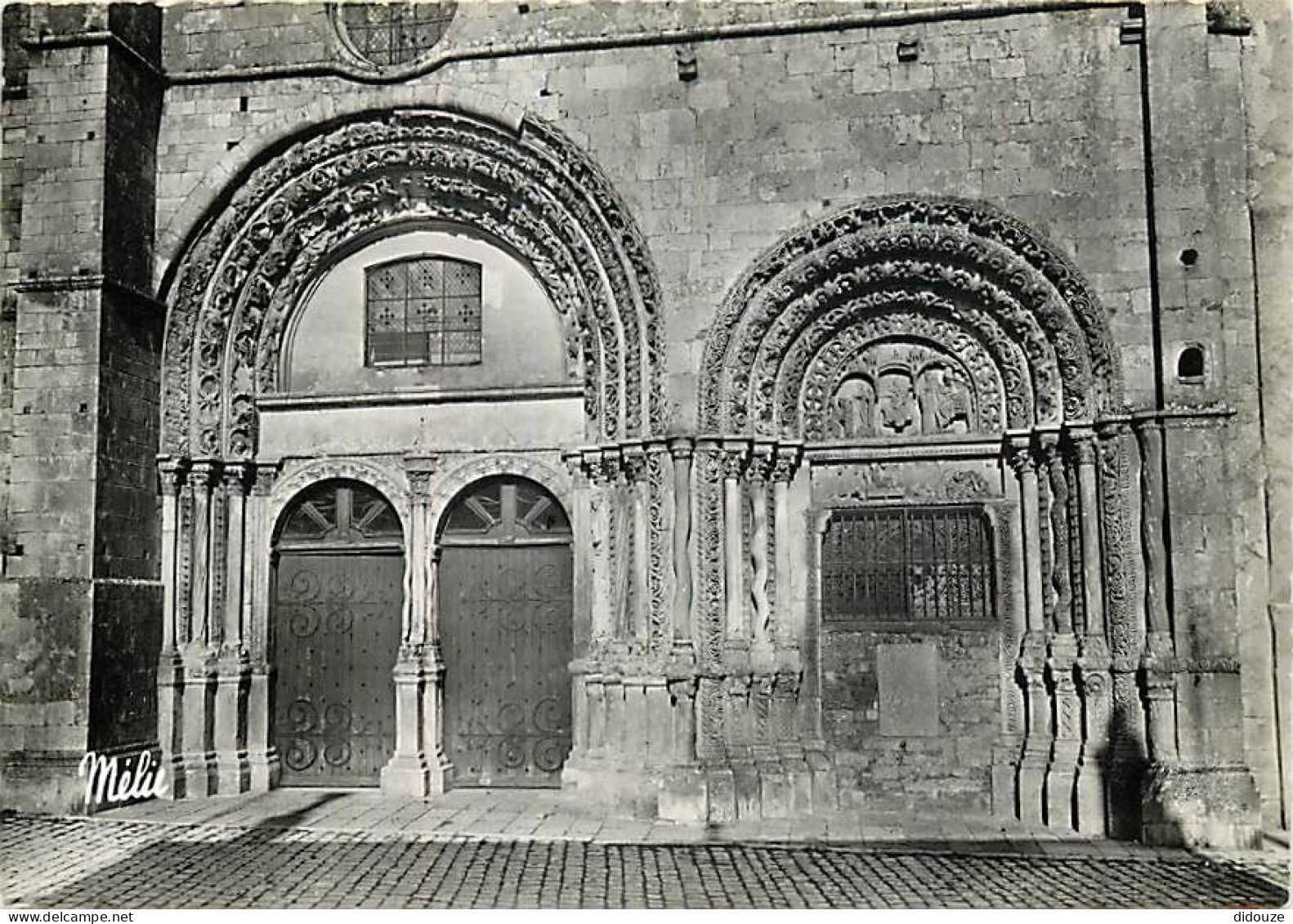 89 - Avallon - Portail De L'Eglise Saint-Lazare - CPSM Grand Format - Carte Neuve - CPM - Voir Scans Recto-Verso - Avallon