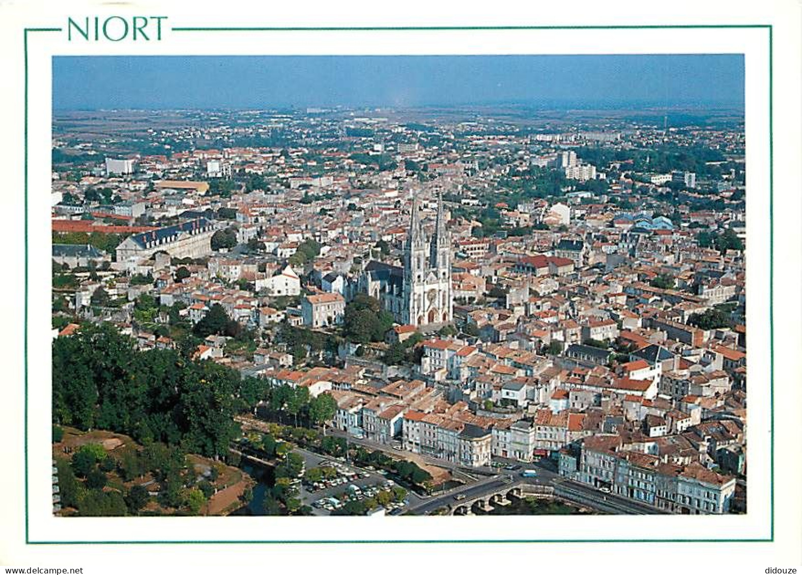 79 - Niort - Vue Générale Aérienne - CPM - Voir Scans Recto-Verso - Niort