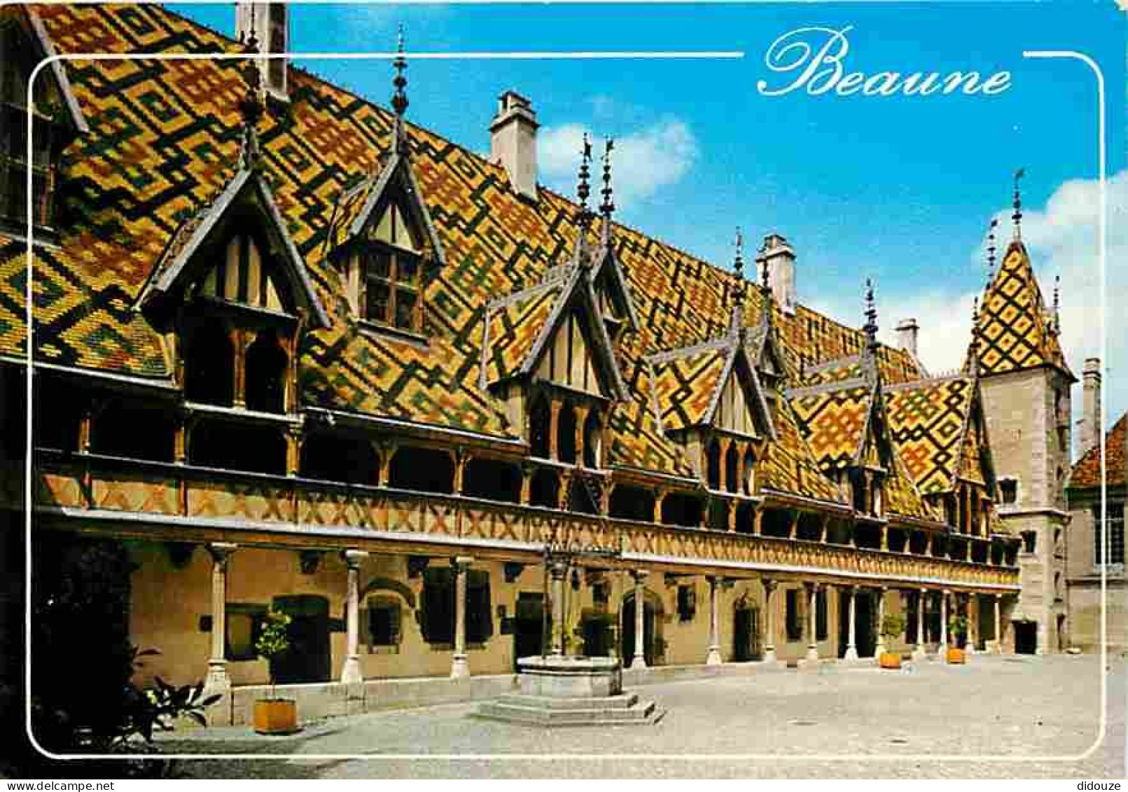 21 - Beaune - L'Hotel Dieu - La Cour D'honneur - CPM - Voir Scans Recto-Verso - Beaune