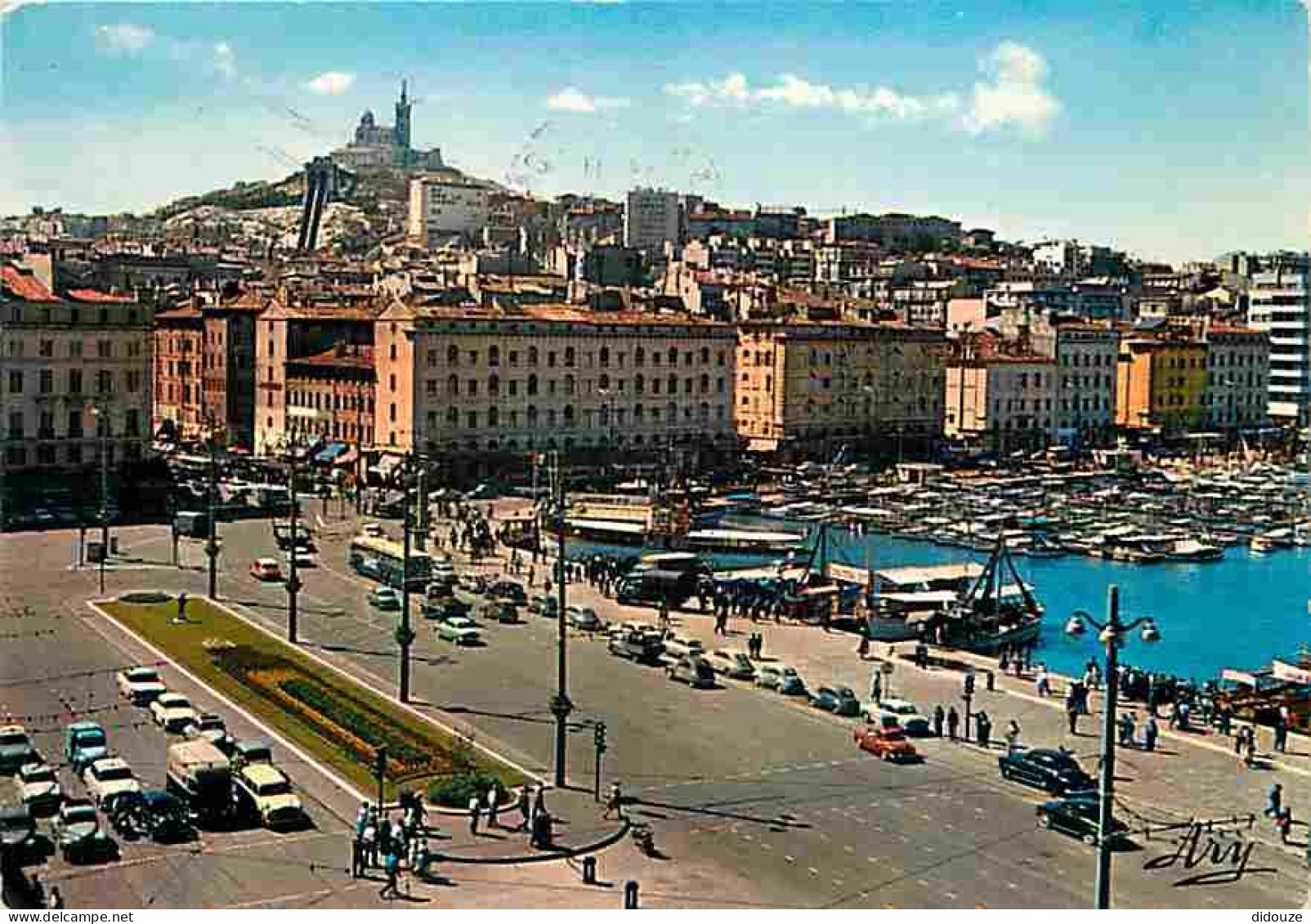 13 - Marseille - Le Quai Des Belges - Notre Dame De La Garde - Automobiles - CPM - Voir Scans Recto-Verso - Zonder Classificatie