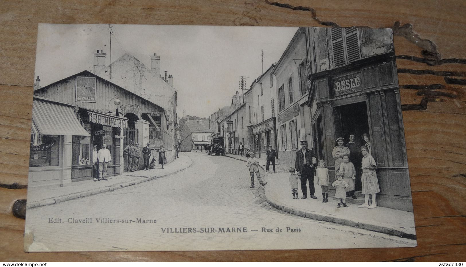 VILLIERS SUR MARNE, Rue De Paris   ............... BH-19076 - Autres & Non Classés