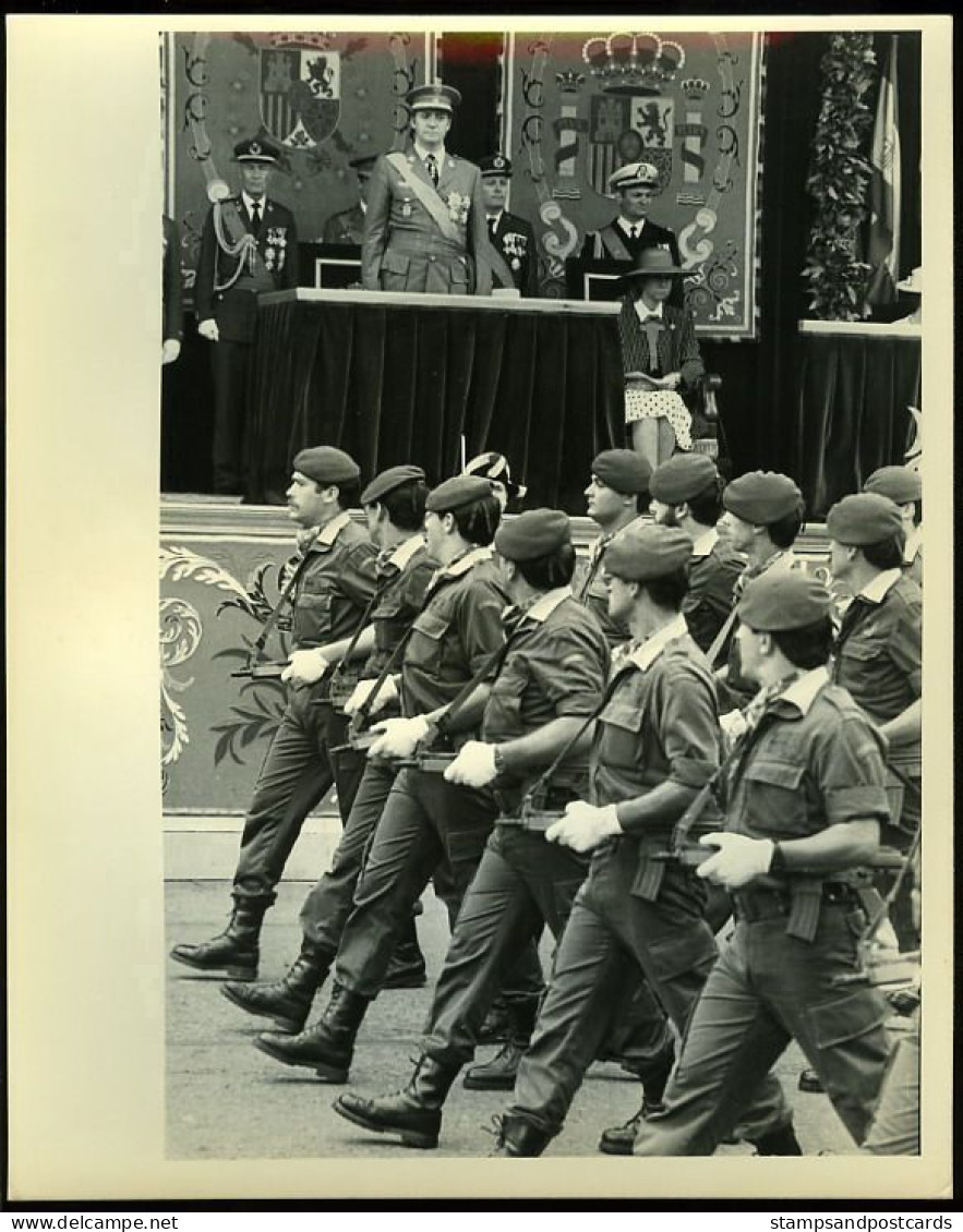 Juan Carlos King Of Spain Queen Sofia España Armed Forces Day 1985 La Coruña Galicia Original EPA Press Photo - War, Military