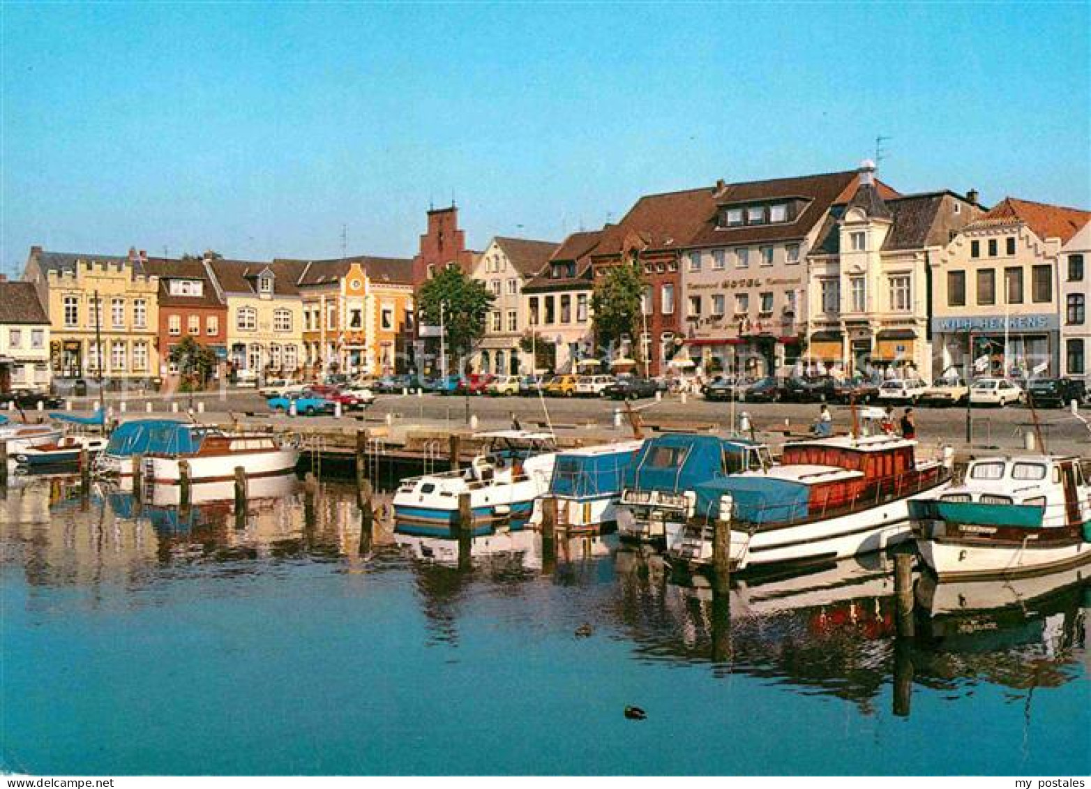 72890530 Husum Nordfriesland Binnenhafen Mit Schiffbruecke Husum - Husum