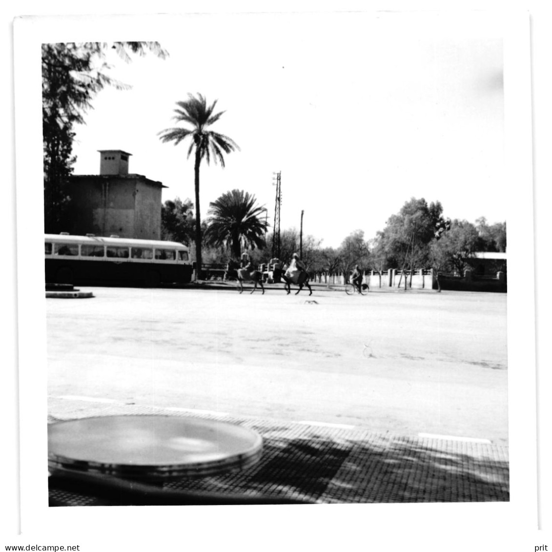 Marrakesh Morocco Street View Vintage Bus Bike Men Ride On Donkeys 1950-60s Small Vintage Photo 9 X 9 Cm - Africa