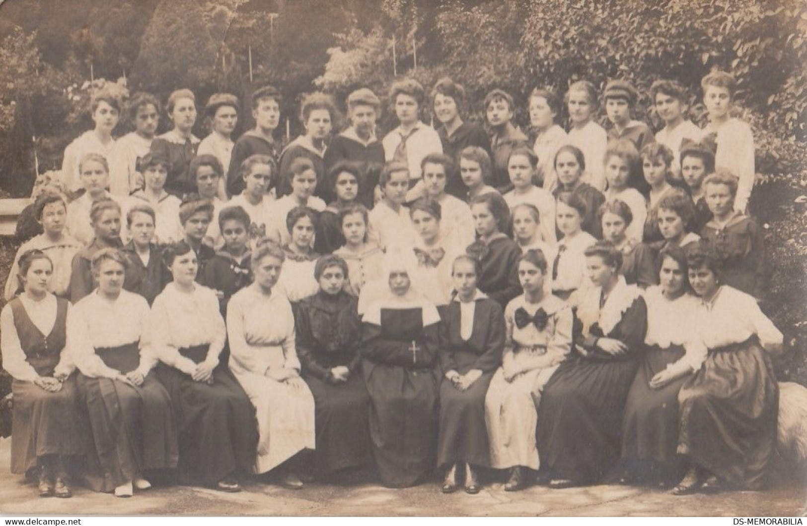 Catholic Nun & Group Of Girls Old Photo Postcard 1918 - Sonstige & Ohne Zuordnung