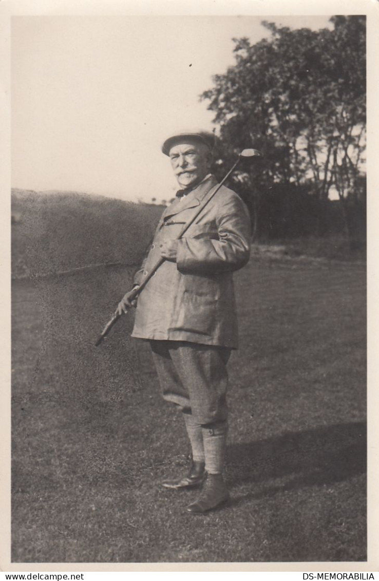GOLF Older Man W Golfing Club 1930s - Fotografia