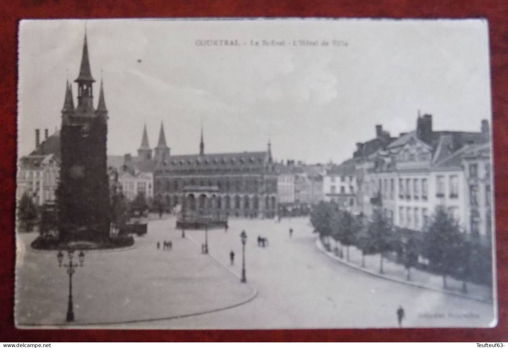 Cpa Courtrai ; Le Beffroi Et L'hôtel De Ville - Kortrijk