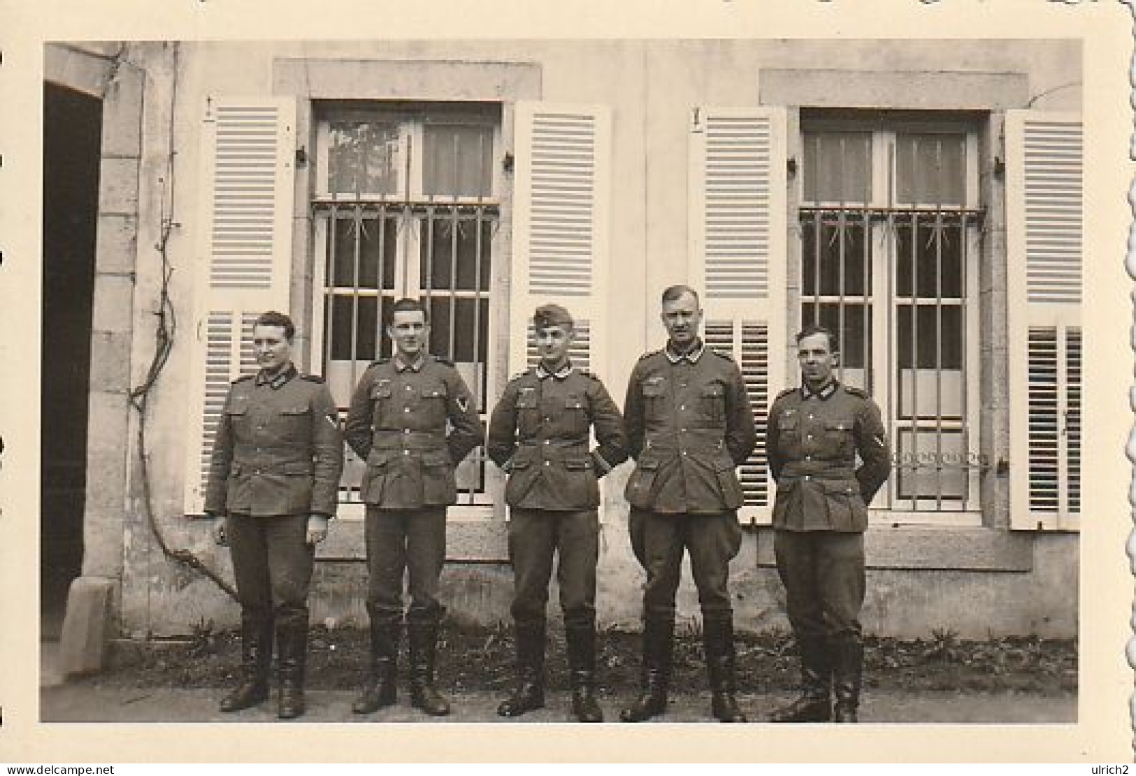 Foto Gruppe Deutsche Soldaten  - 2. WK - 8*5cm   (69382) - Guerre, Militaire