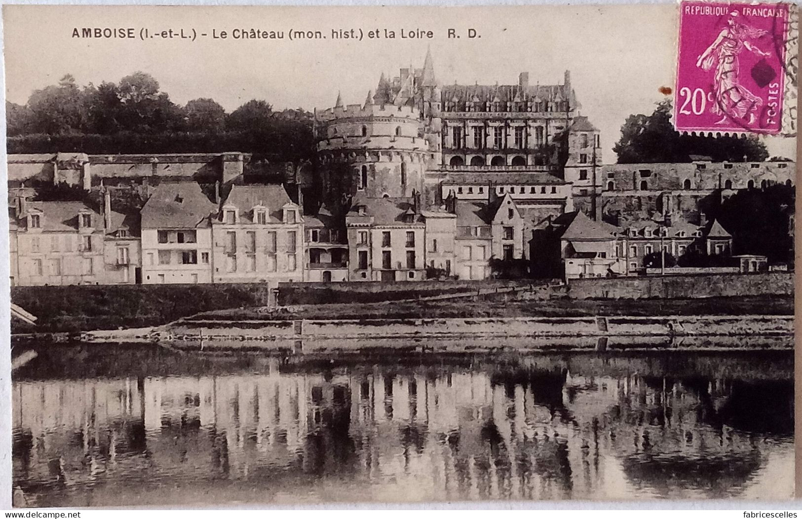 CPA  Circulée 19?? - Amboise (indre Et Loire) Le Château Et La Loire  (25) - Amboise