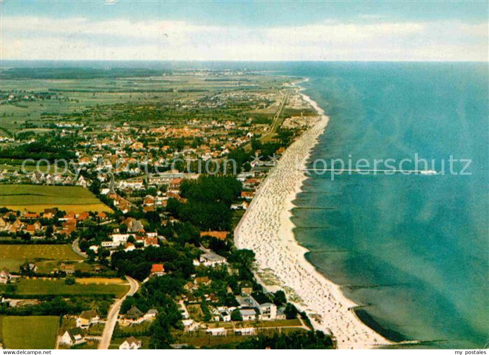 72882862 Groemitz Ostseebad Fliegeraufnahme Strand Brenkenhagen - Groemitz