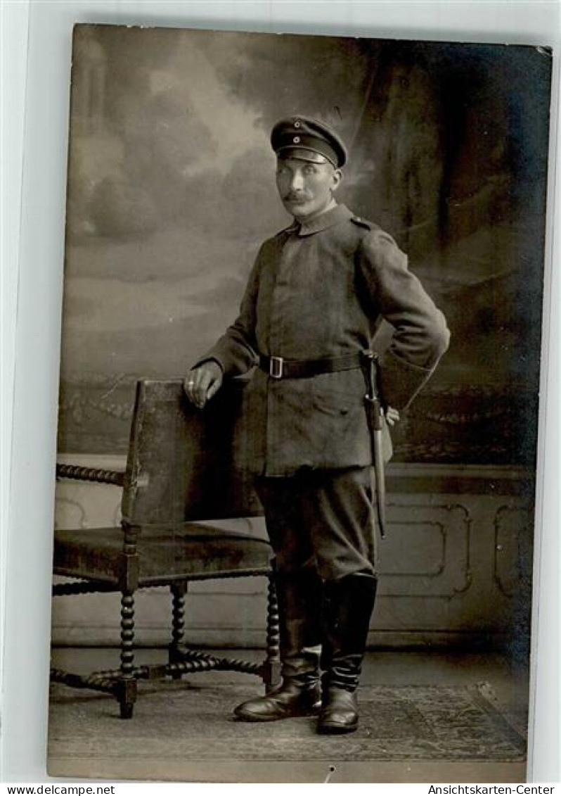 39804808 - Landser In Uniform Im Fotostudio - Guerre 1914-18