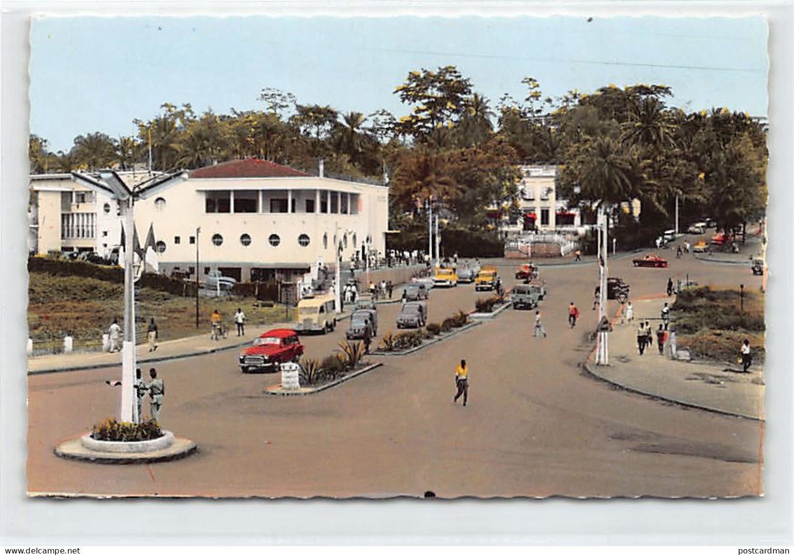 Cameroun - YAOUNDÉ - La Poste - Ed. Hoa Qui 2952 - Cameroon