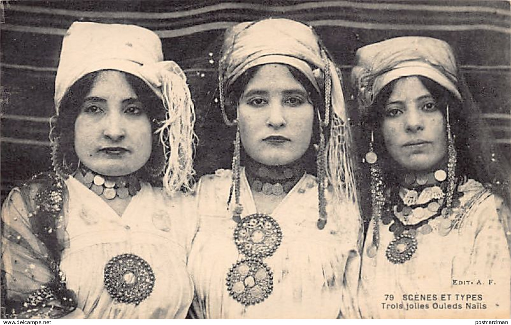 Algérie - Trois Jolies Ouled-Naïls - Ed. A.F. 79 - Femmes