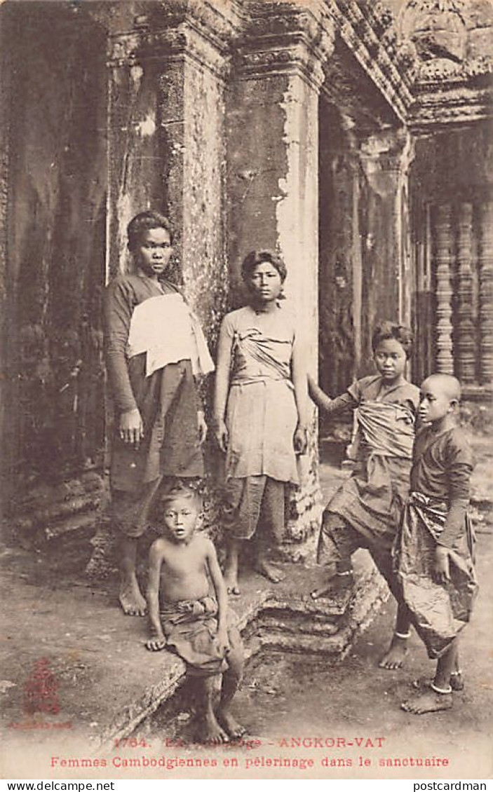 Cambodge - ANGKOR VAT - Femmes Cambodgiennes En Pélerinage Dans Le Sanctuaire - Ed. P. Dieulefils 1764 - Cambodia