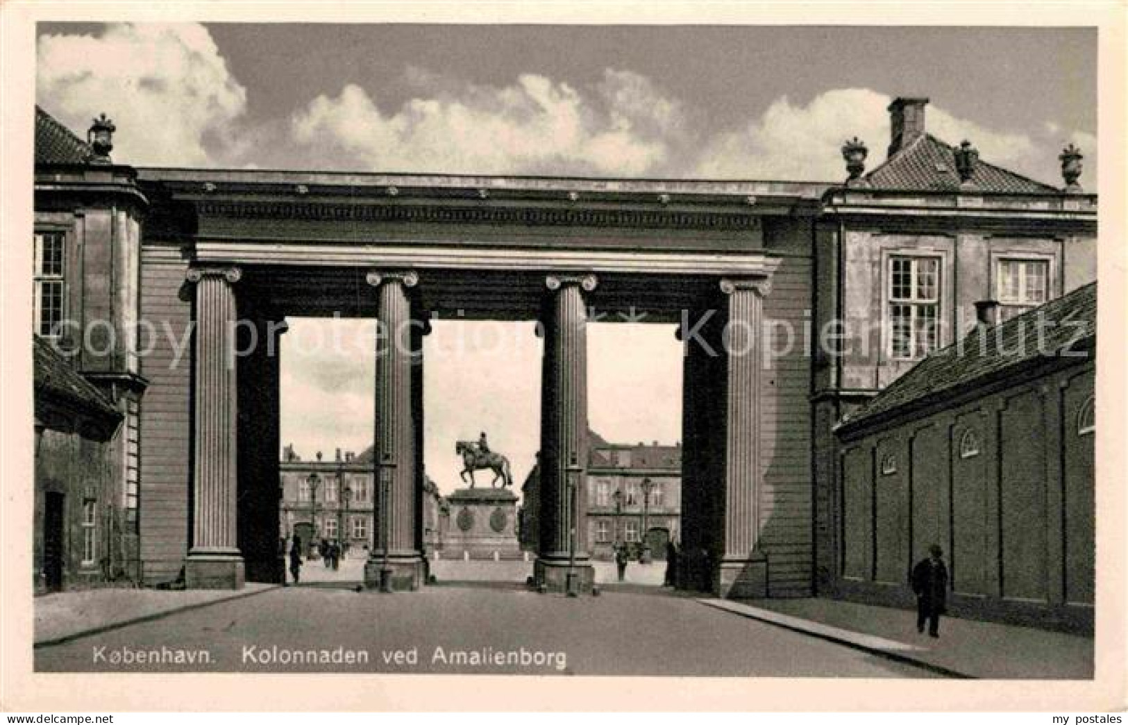 72875266 Kobenhavn Kolonnaden Ved Amalienborg Schloss Denkmal Kopenhagen - Danemark