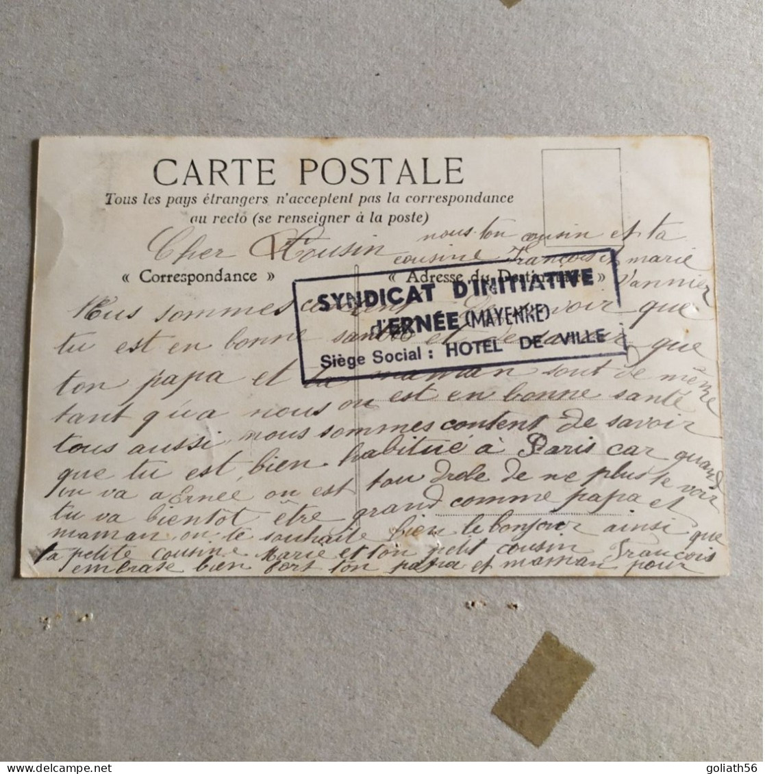 CPA De Ernée - Place Mazarine - N°7 - Carte Très Animée Artisan Devant Sa Boutique - Ernee