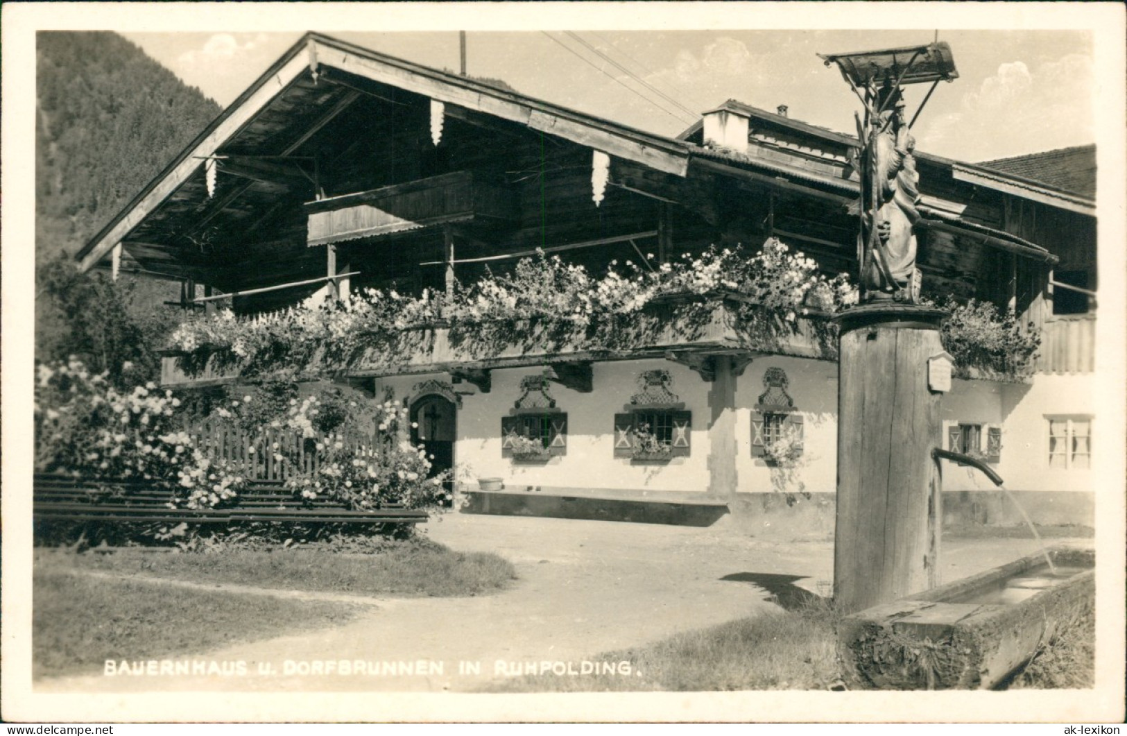 Ansichtskarte Ruhpolding Bauernhaus Dorfbrunnen - Fotokarte 1939 - Ruhpolding