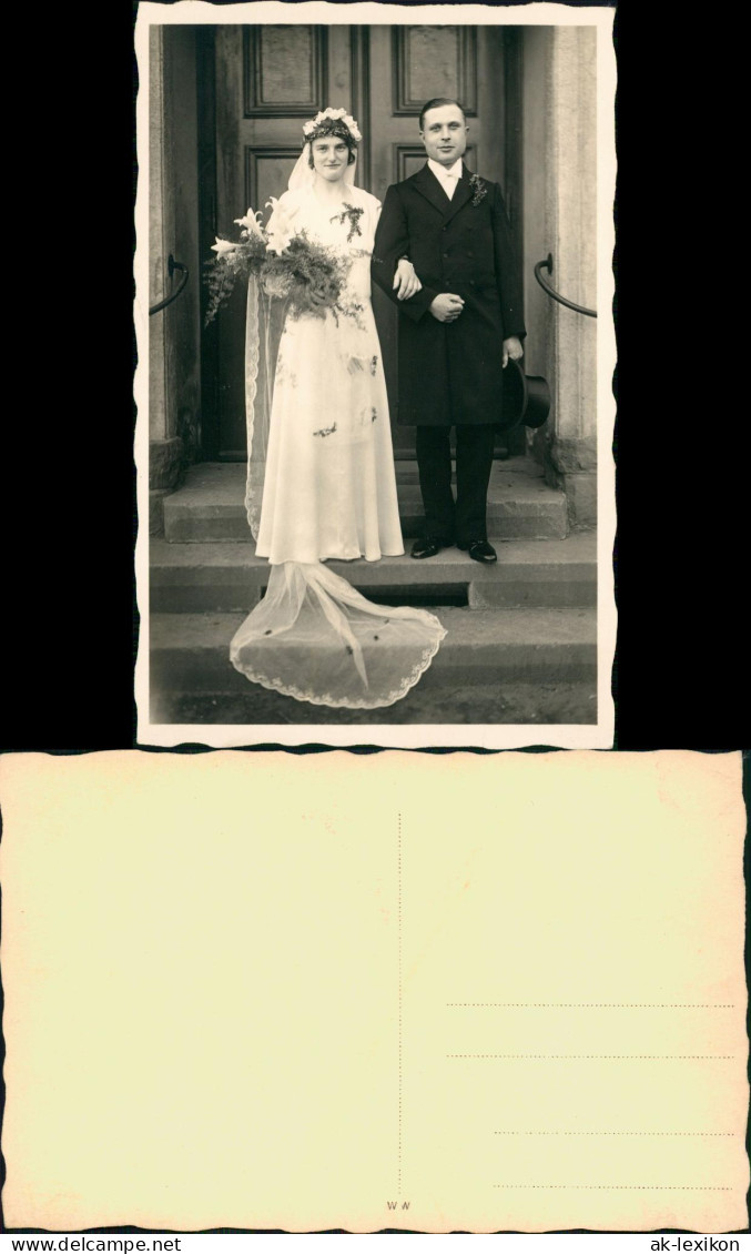 Foto  Hochzeit - Braut Und Bräutigam Lange Schleppe 1934 Privatfoto - Nozze