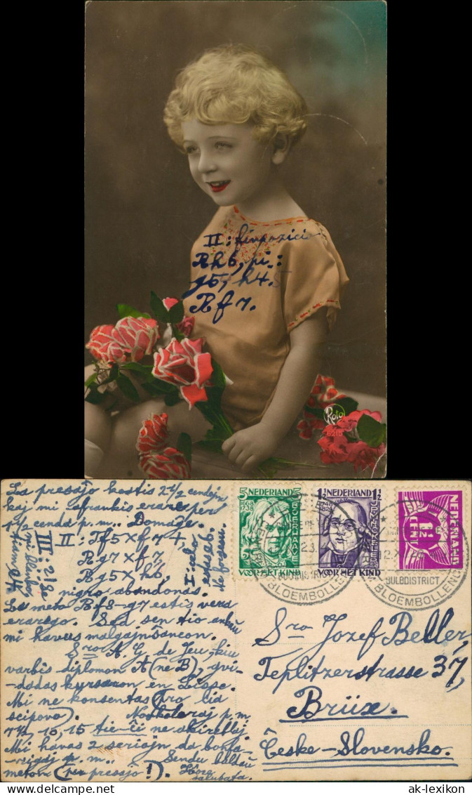 Ansichtskarte  Kinder Künstlerkarte Mädchen Rosen FOTOKUNST 1923 - Ritratti