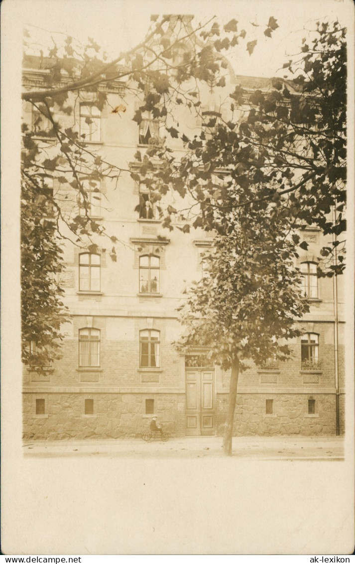 Ansichtskarte  Stadthaus - Junge Mit Dreirad 1912 - A Identifier