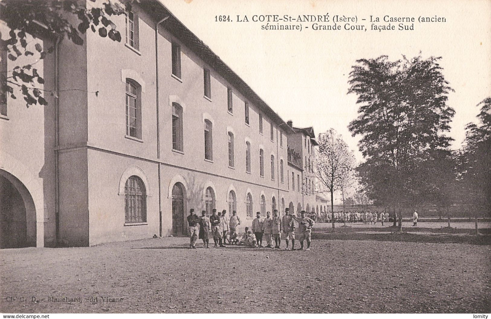 38 La Cote Saint André La Caserne Ancien Séminaire , Grande Cour Façade Sud CPA - La Côte-Saint-André