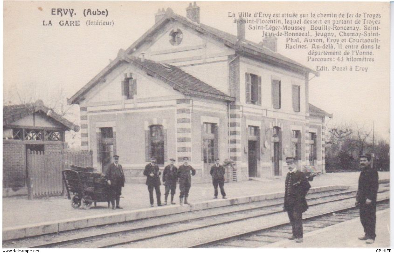 10 - ERVY LE CHATEL - LA GARE - ANIMATION  SUR LE QUAI LE CHEF DE GARE - CHEMIN DE FER TROYES A ST FLORENTIN - Ervy-le-Chatel