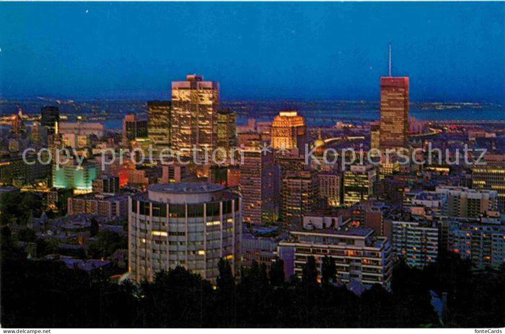 72766551 Montreal Quebec At Night As Seen From Mount Royal Montreal - Non Classés