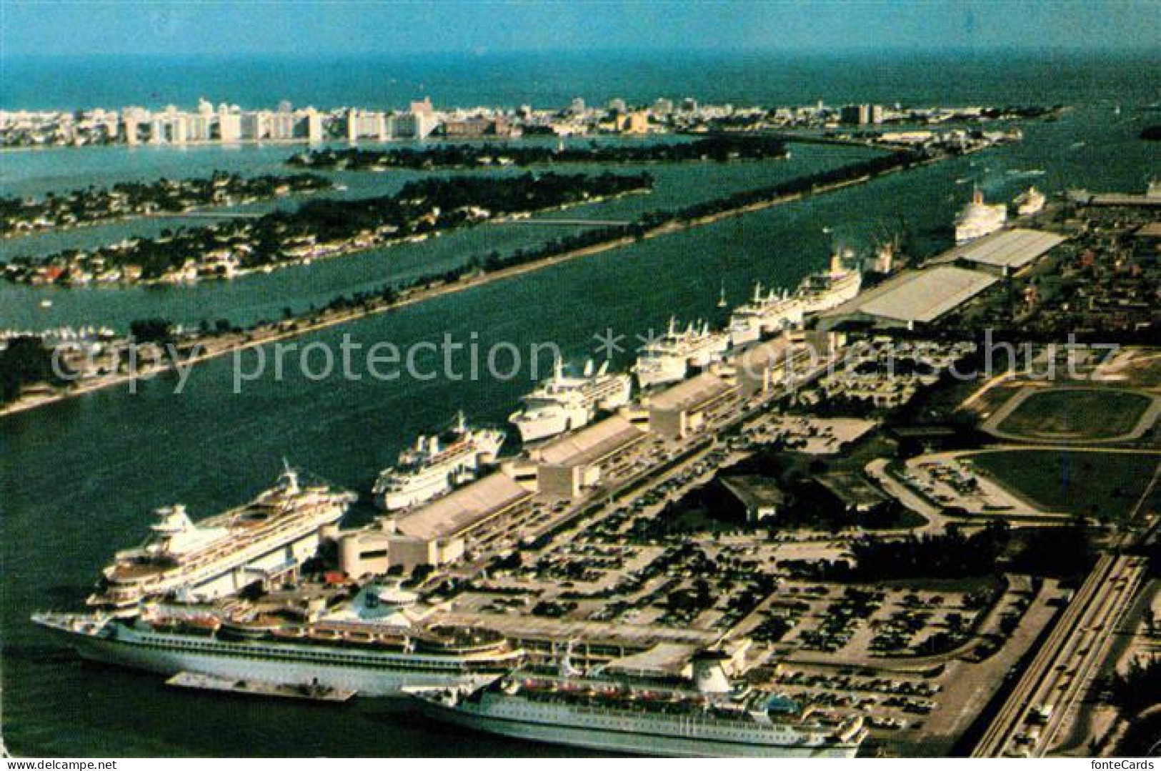 72758220 Miami_Florida Dodge Island Seaport Biscayne Bay Aerial View - Autres & Non Classés