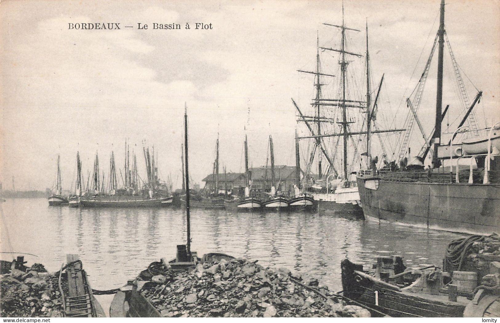 33 Bordeaux Le Bassin à Flot CPA Bateau Bateaux - Bordeaux