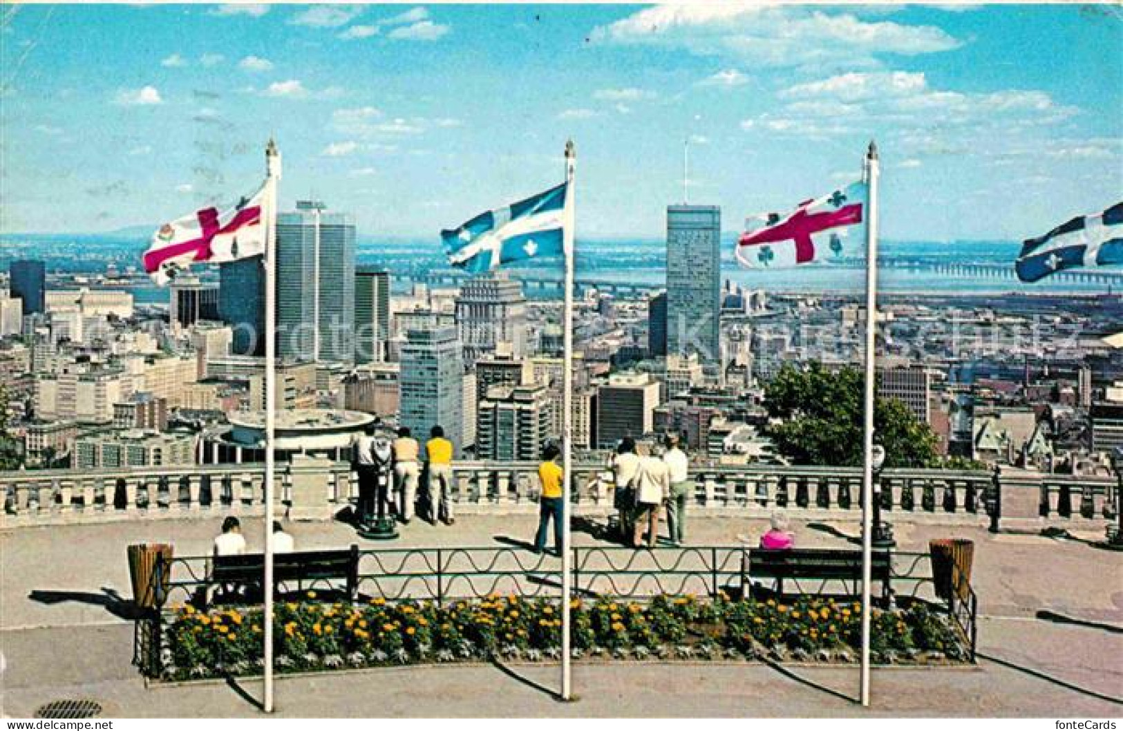 72748918 Quebec Montreal Skyline Mountain Chalet Lookoff Quebec - Ohne Zuordnung