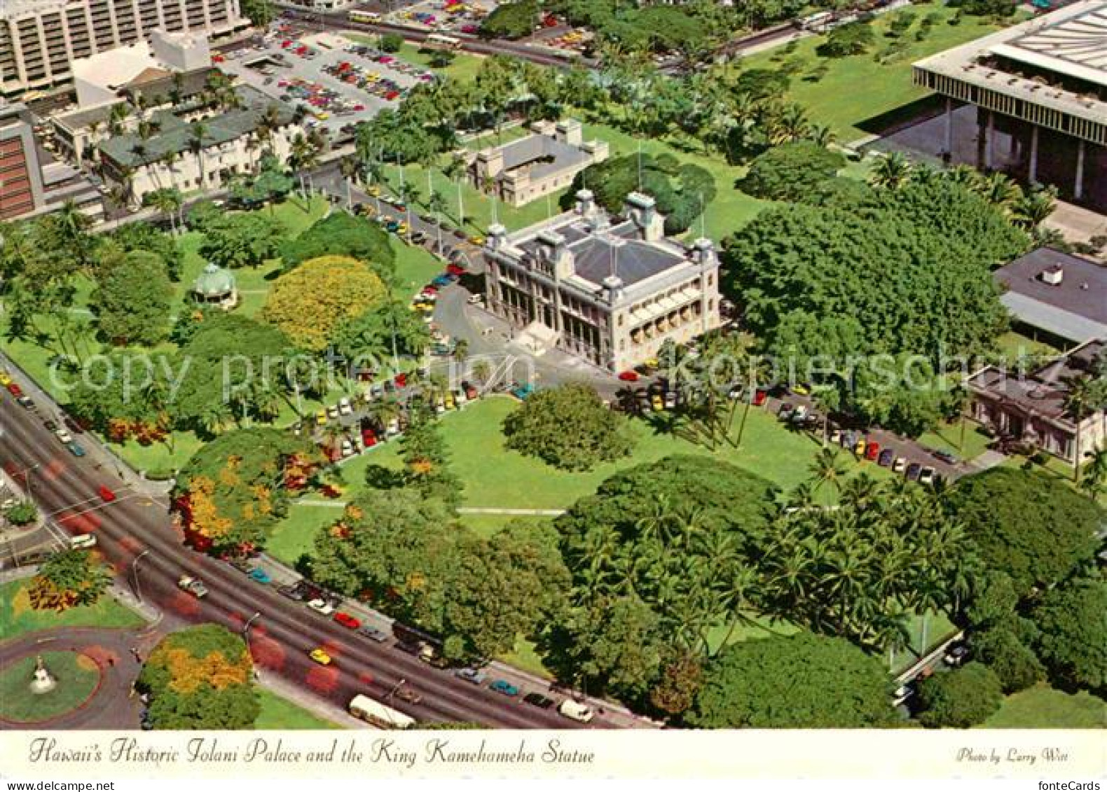 72715525 Honolulu Birds Eye View Of Historic Iolani Palace Near State Capitol An - Otros & Sin Clasificación