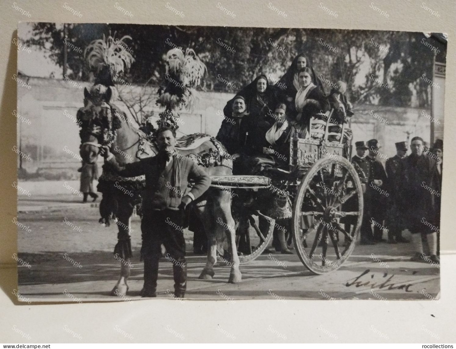 Italia Cartolina  Folklore Costumi Regionali E Carro Siciliano. Sicilia Da Identificare - Trachten