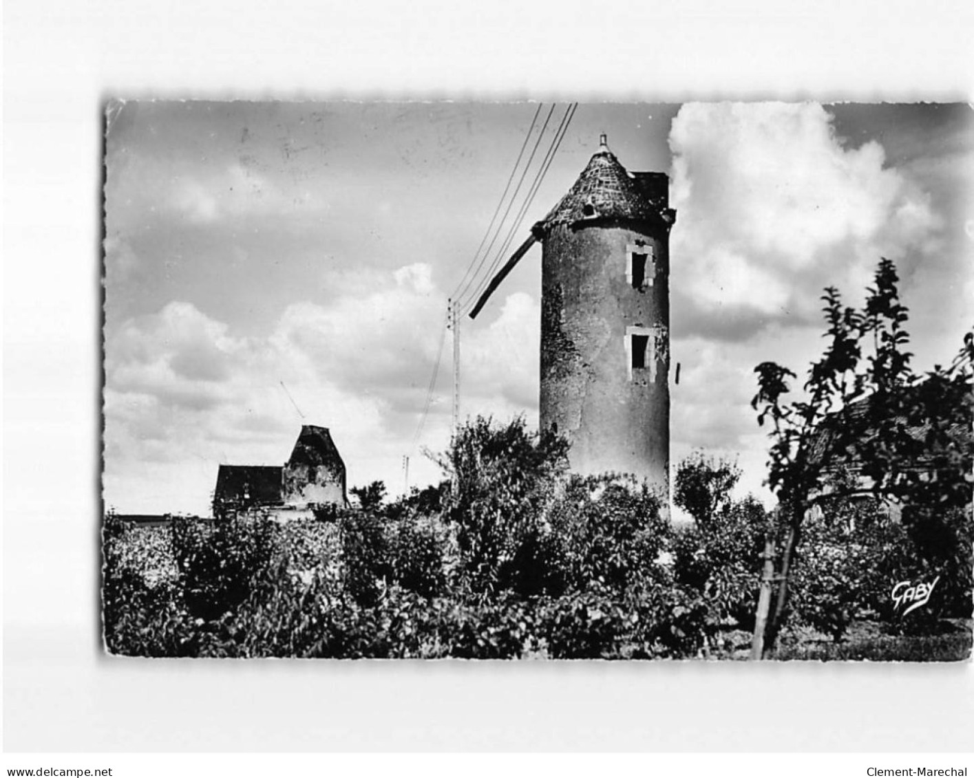 CHALONNES SUR LOIRE : Les Quatre Moulins - état - Chalonnes Sur Loire