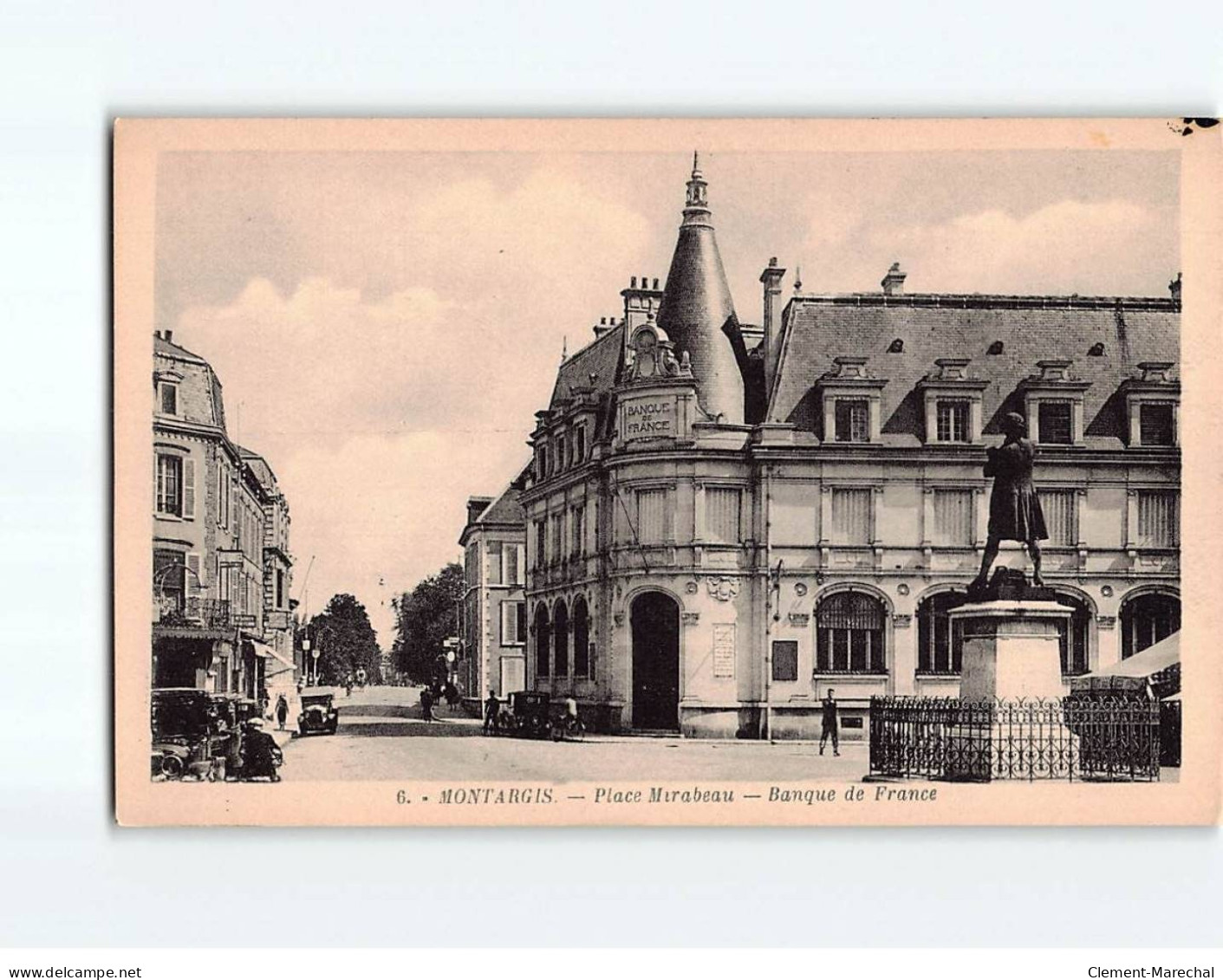 MONTARGIS : Place Mirabeau, Banque De France - Très Bon état - Montargis