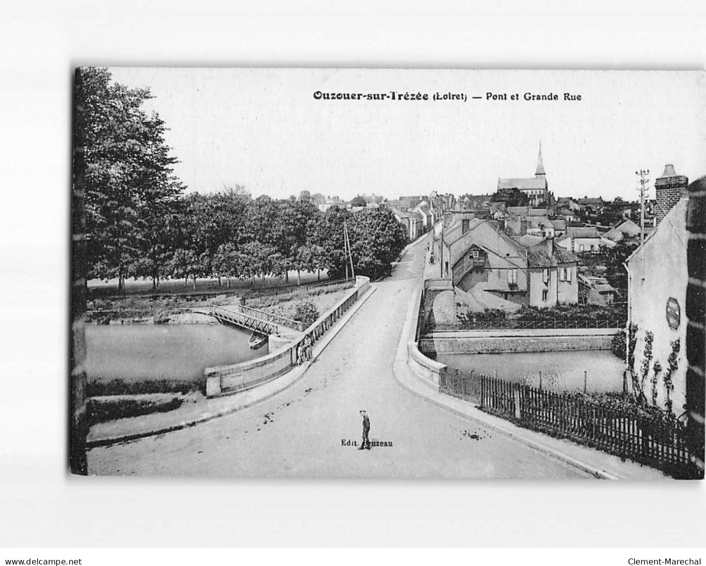 OUZOUER SUR TREZEE : Pont Et Grande Rue - Très Bon état - Sonstige & Ohne Zuordnung