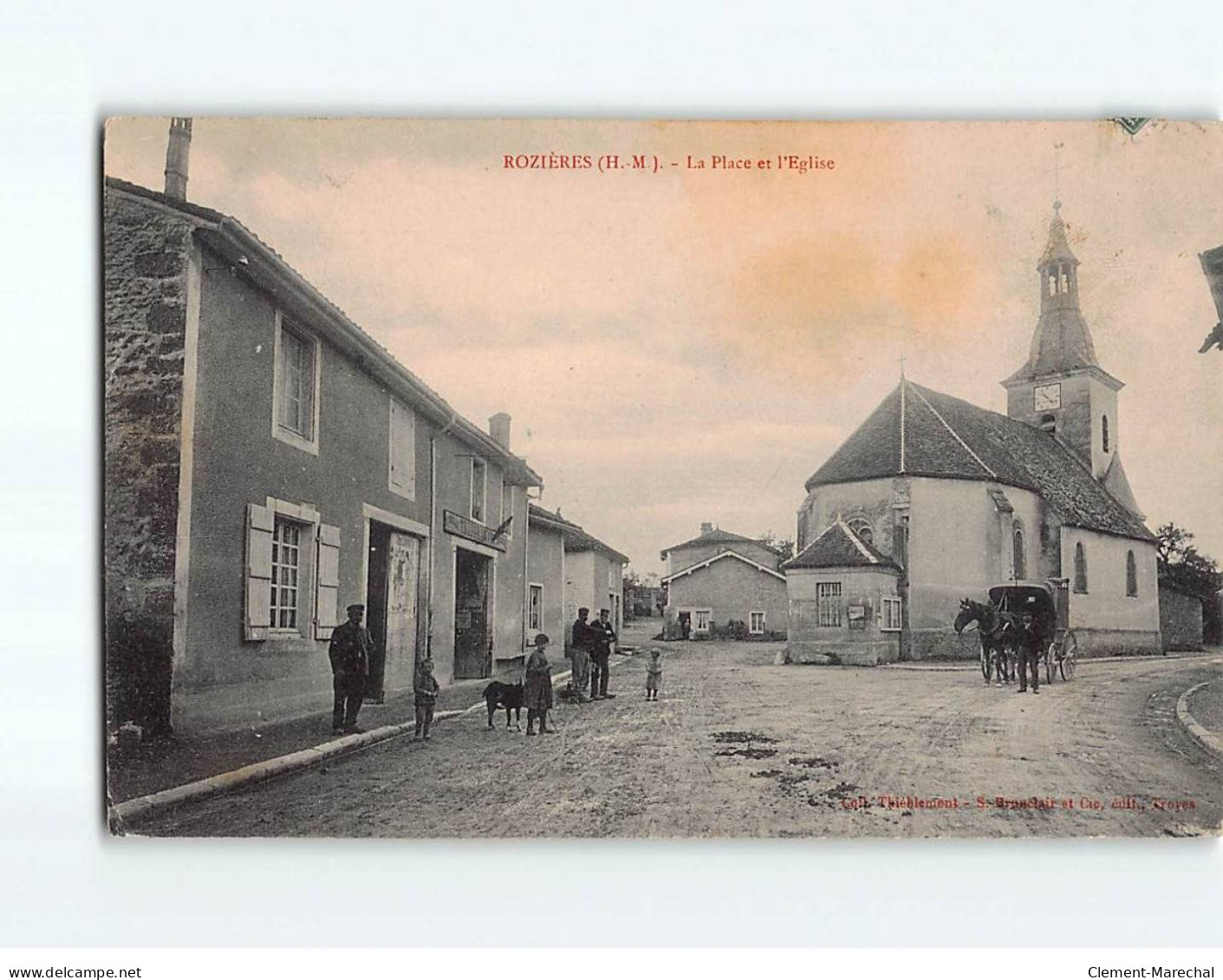 ROZIERES : La Place Et L'Eglise - état - Altri & Non Classificati