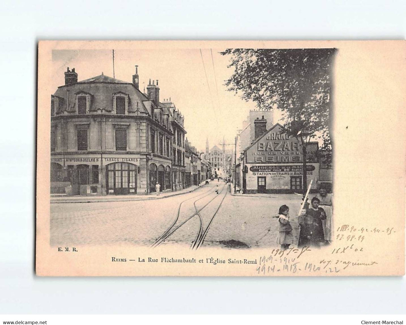 REIMS : La Rue Flèchambault Et L'Eglise Saint-Remi - Très Bon état - Reims