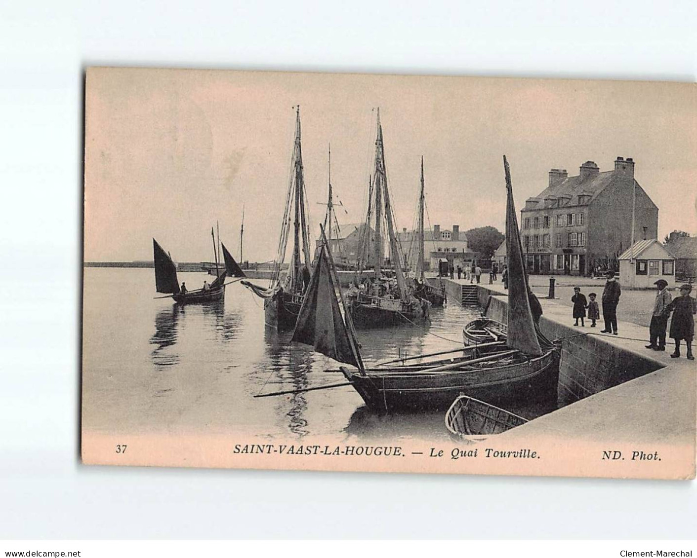 SAINT VAAST LA HOUGUE : Le Quai Tourville - état - Saint Vaast La Hougue