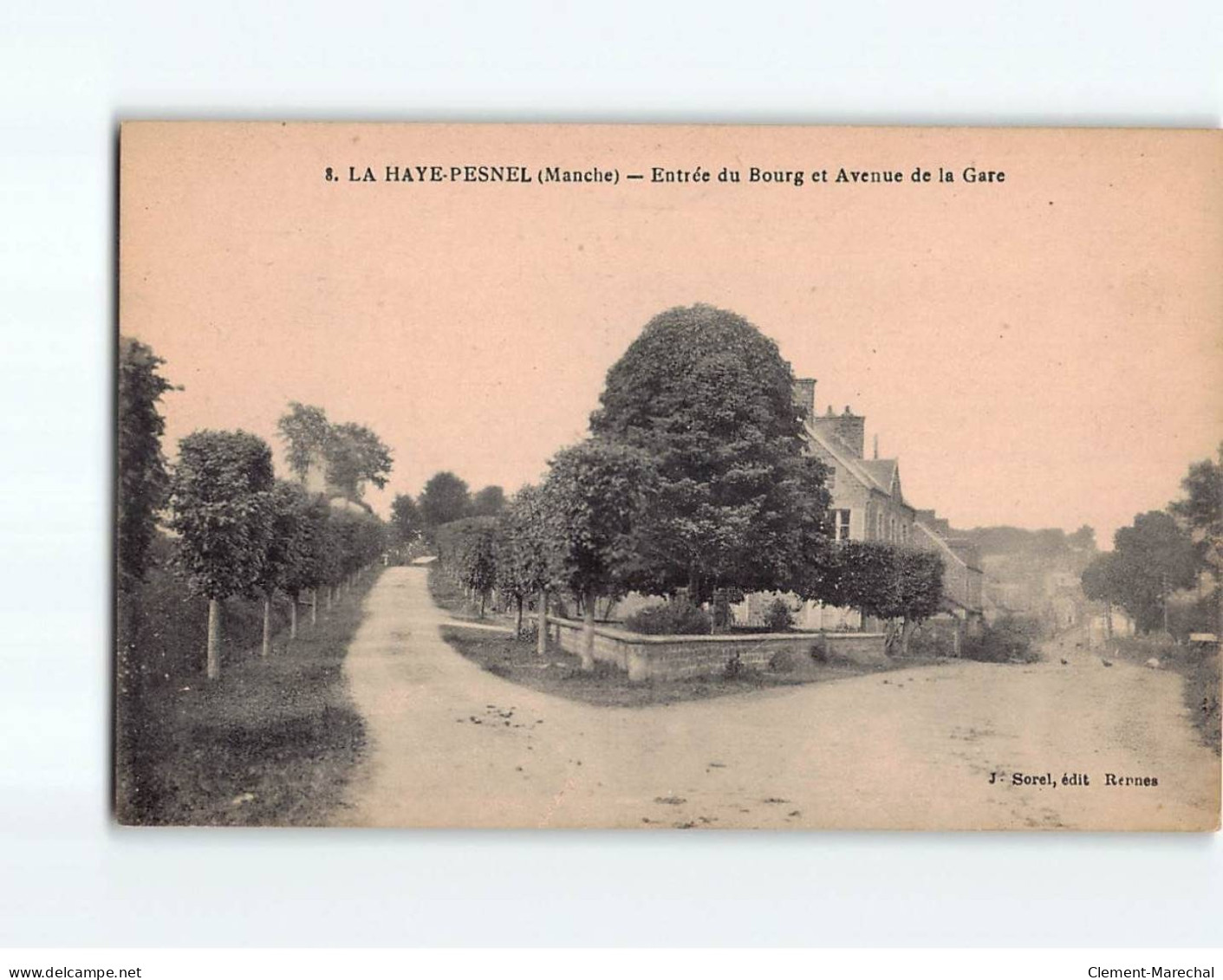 LA HAYE PESNEL : Entrée Du Bourg Et Avenue De La Gare - Très Bon état - Sonstige & Ohne Zuordnung